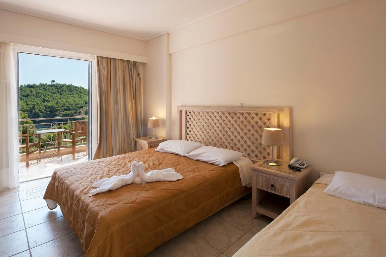 Alonissos And 4*