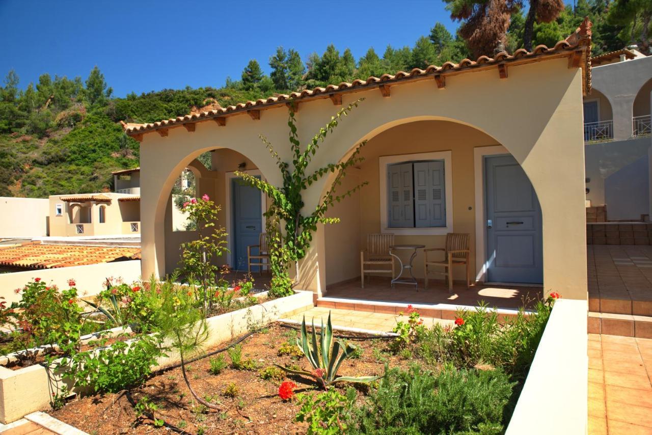 Alonissos And 4*