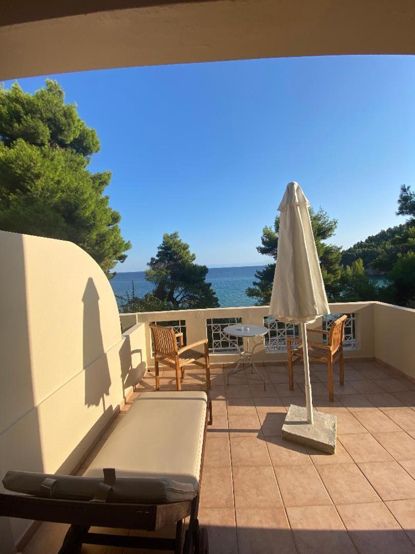 Alonissos And 4*