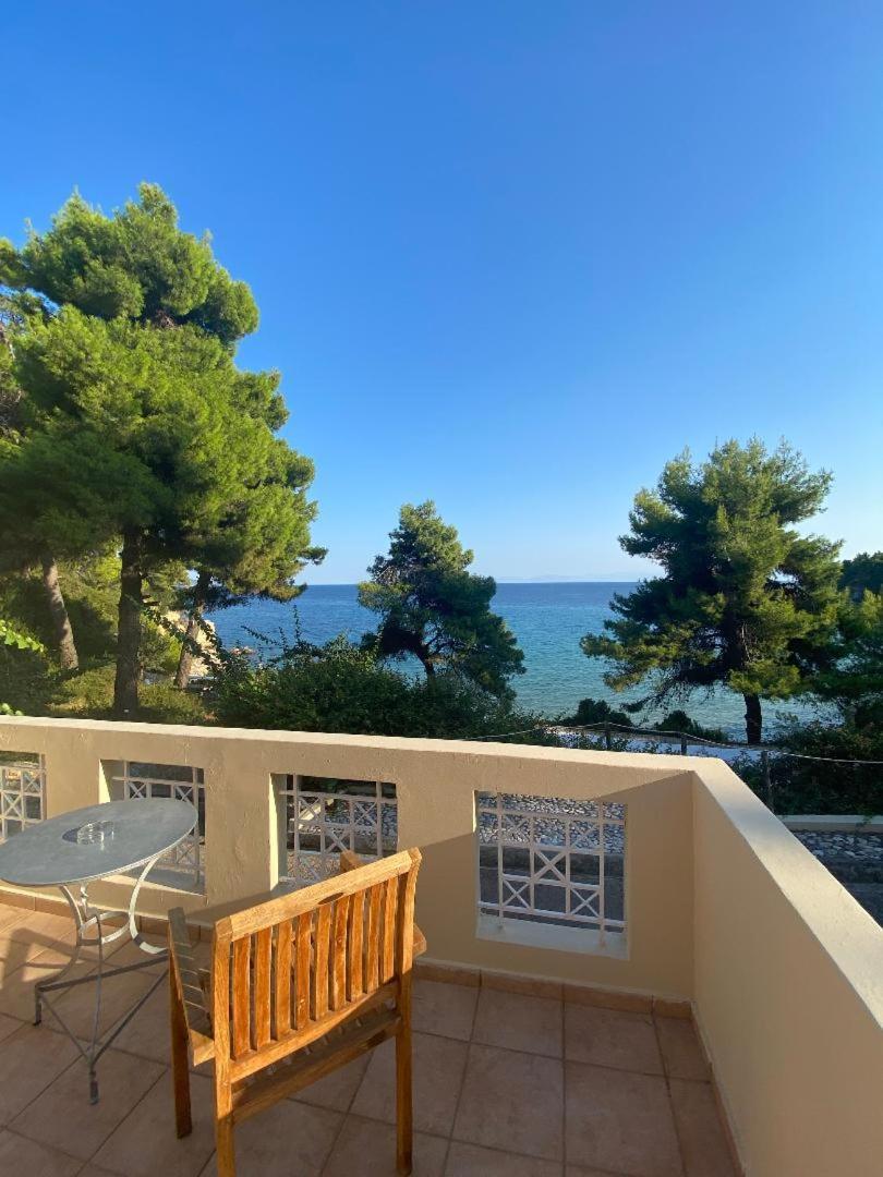 Alonissos And 4*