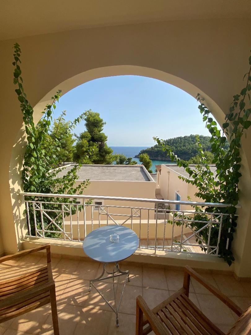 Alonissos And 4*
