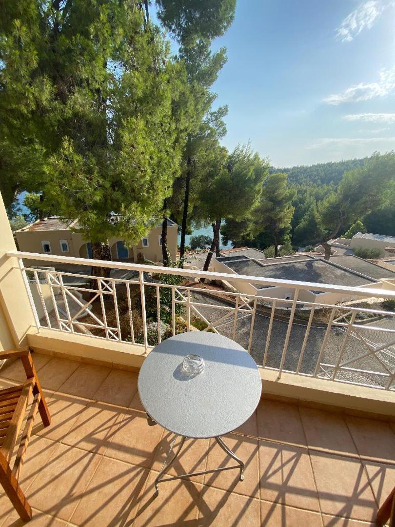 Alonissos And 4* Alónnisos