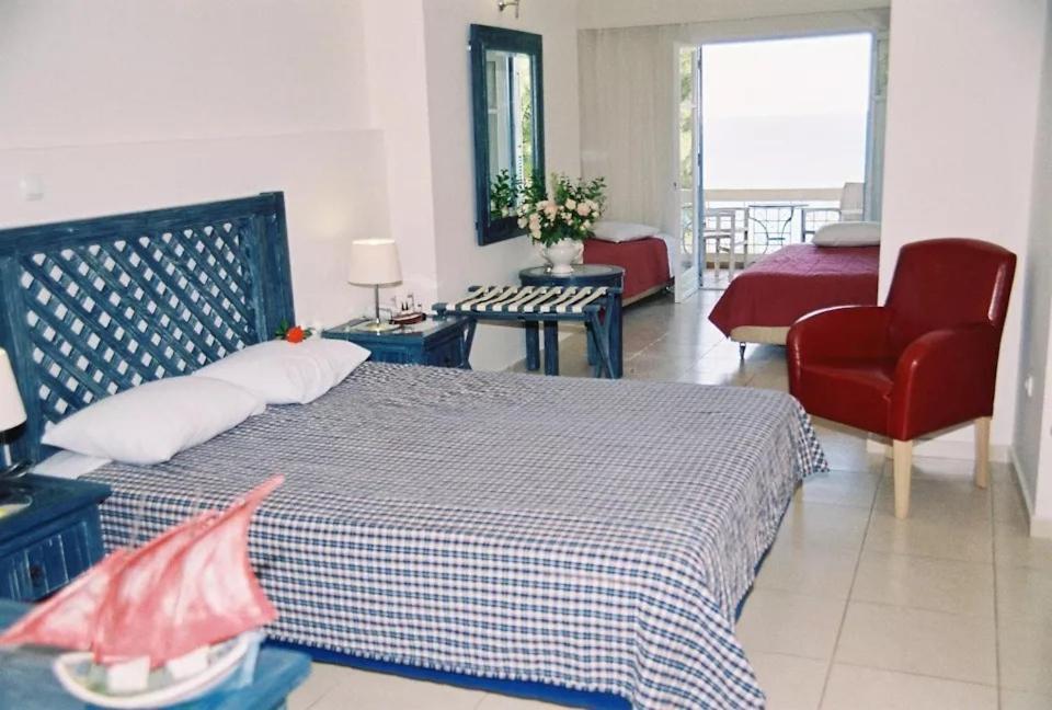 Alonissos And 4* Alónnisos