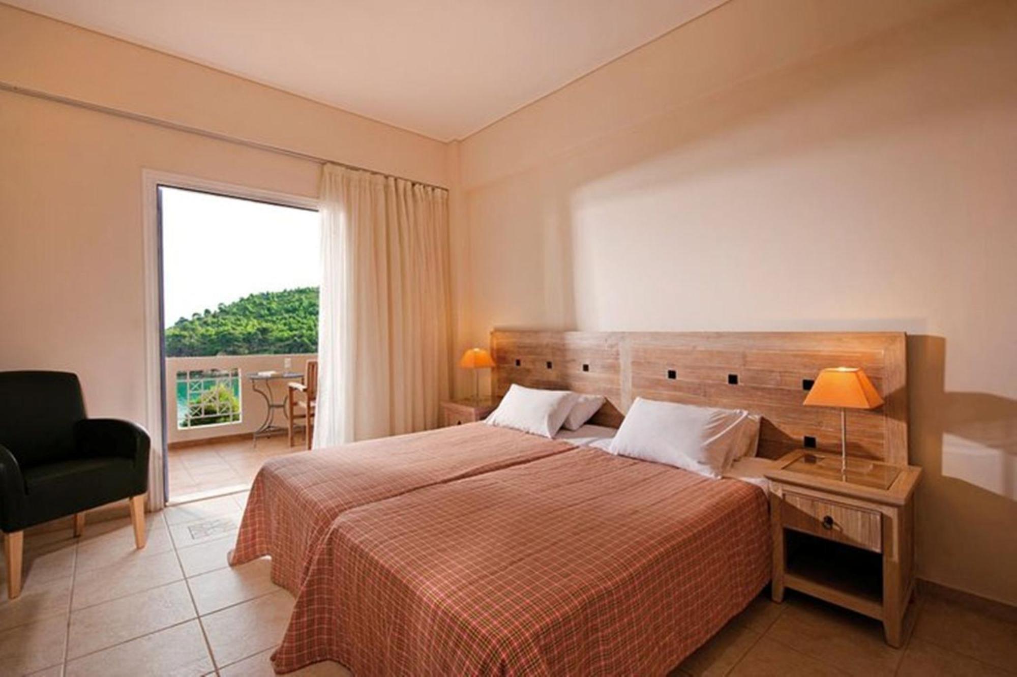 Resort Alonissos And