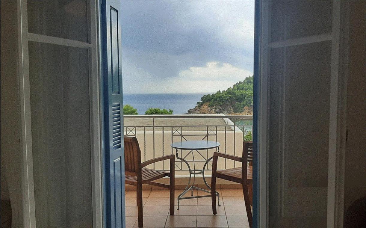Alonissos And 4*